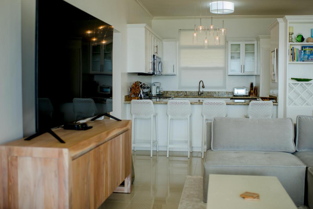 Whispering Seas Oceanfront Suite Ocho Rios Exterior foto